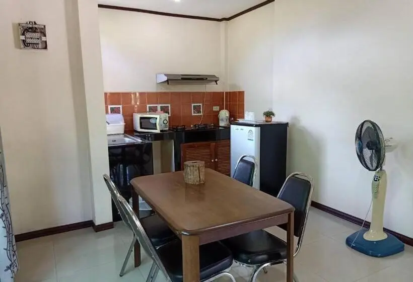 سوییت, Saithong Resort