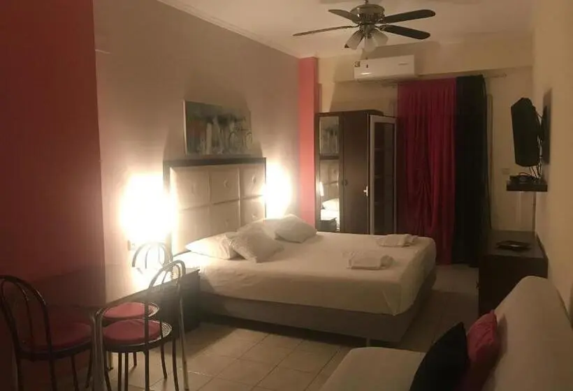 Chambre Supérieure, Alexandros