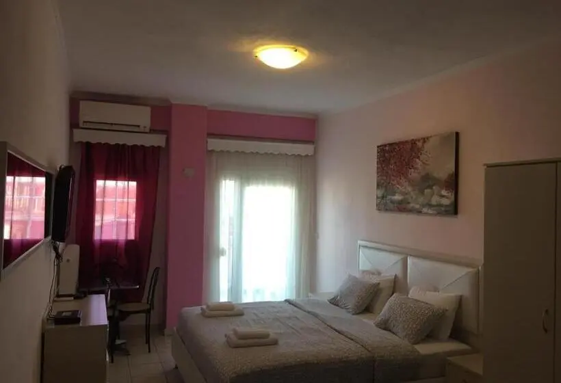 Chambre Supérieure, Alexandros