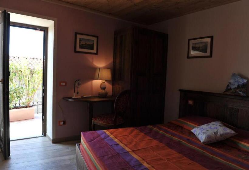 带共用浴室的标准房间, Affittacamere Belvedere