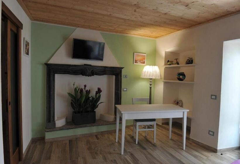 带共用浴室的标准房间, Affittacamere Belvedere