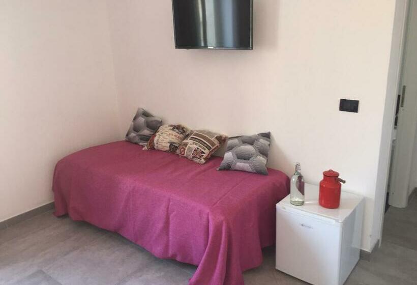 スタンダードルーム, Interno 10