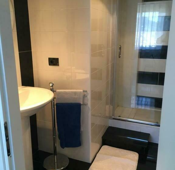 デラックスルーム, Interno 10