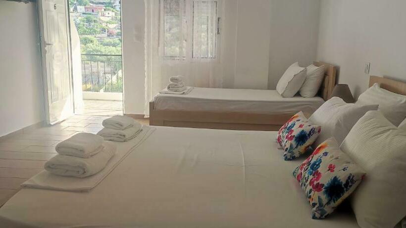 컴포트 트리플 룸, On The Rocks