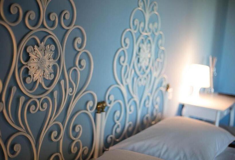 غرفة قياسية ثلاثية, Relais Piano Valle