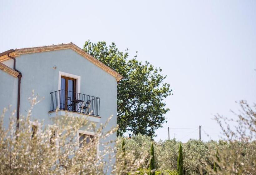 غرفة قياسية ثلاثية, Relais Piano Valle