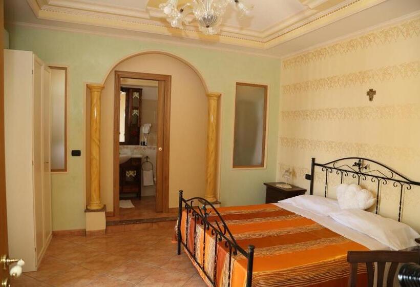 اتاق لوکس, Villa Manno