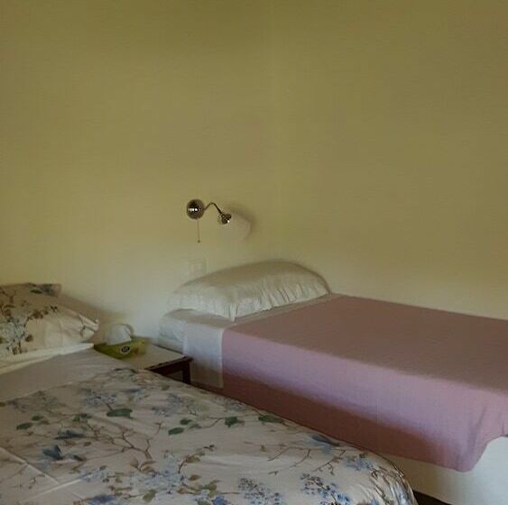 غرفة عائلية, Cherry House B&b