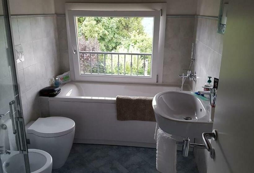 패밀리 룸, Cherry House B&b