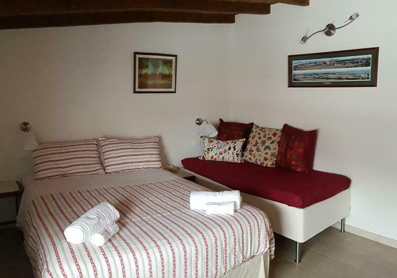 غرفة عائلية, Cherry House B&b