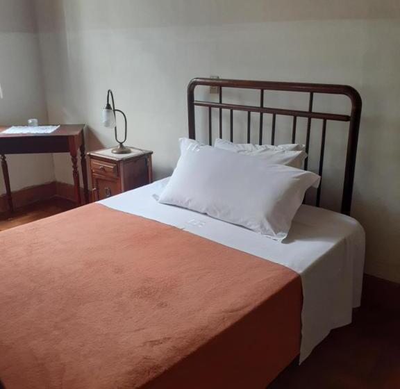 غرفة قياسية ثلاثية, Bragança