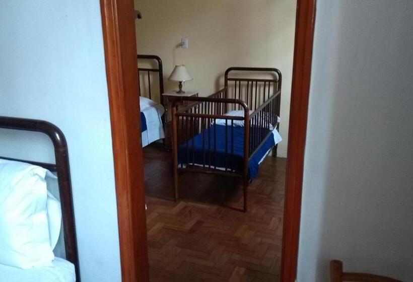 Номер Стандарт Трехместный, Bragança