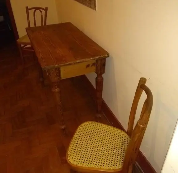 スタンダードトリプルルーム, Bragança