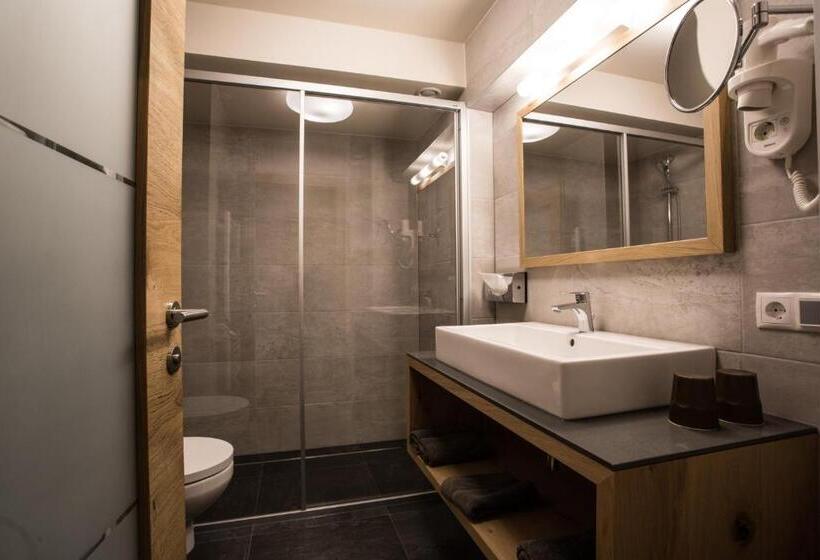 سوییت جونیور, Der Walzl