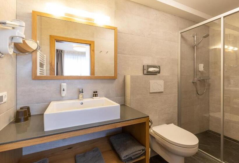 اتاق سوپریور, Der Walzl