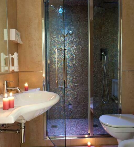 디럭스 주니어 스위트, Derby Exclusive