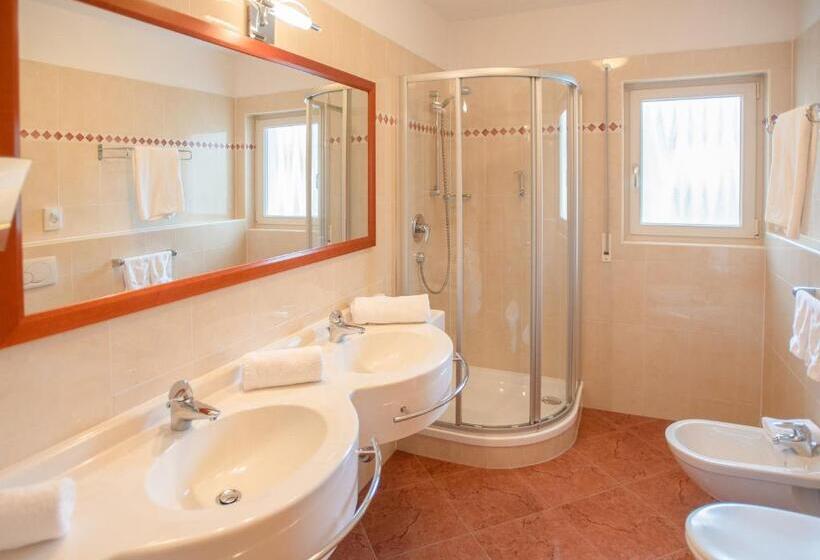 סוויטה, Eichenhof