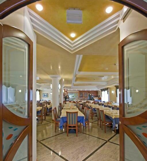 חדר סטנדרט יחיד עם מרפסת, Hollywoods