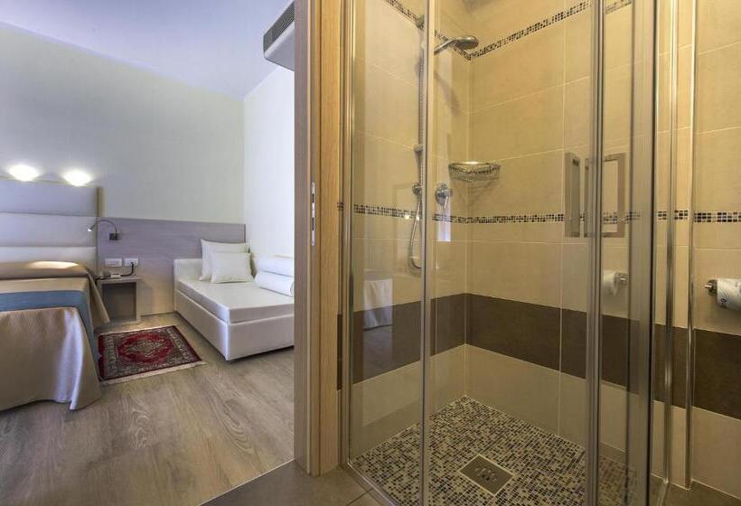 חדר סטנדרט עם מרפסת, Hollywoods