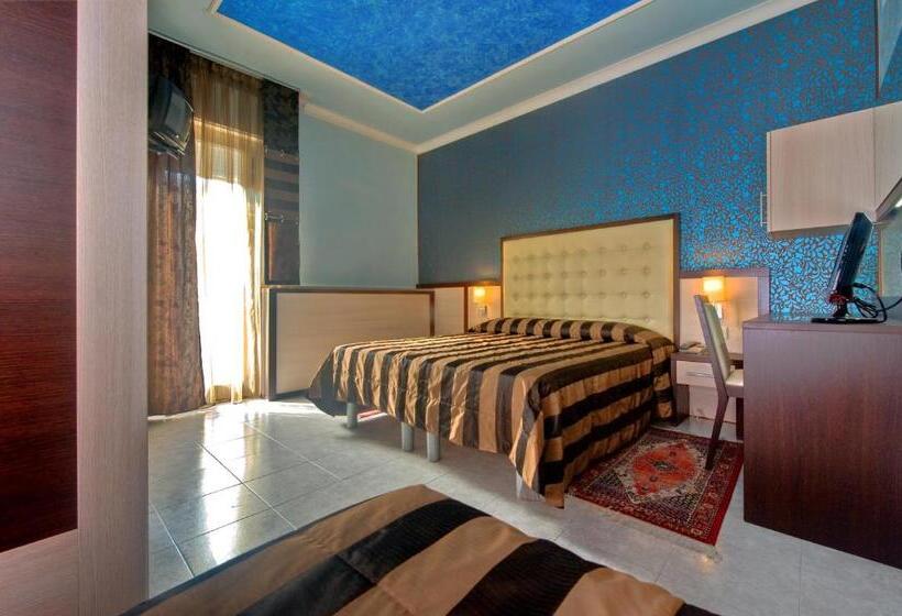 חדר סטנדרט עם מרפסת, Hollywoods