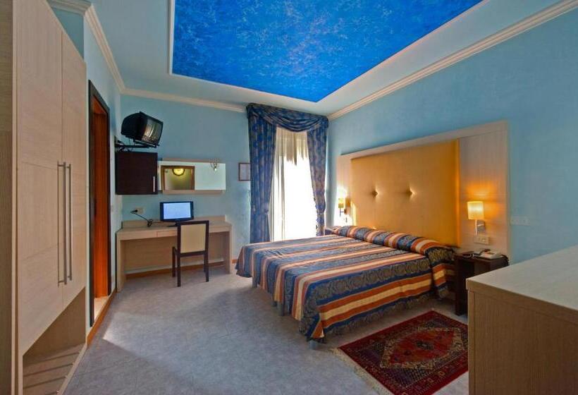 חדר סטנדרט עם מרפסת, Hollywoods