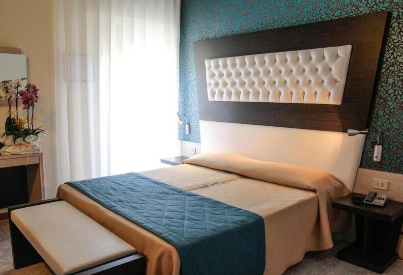 חדר סטנדרט עם מרפסת, Hollywoods