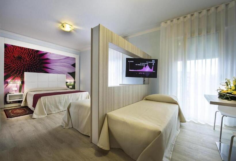 חדר דלוקס לארבעה, Hollywoods