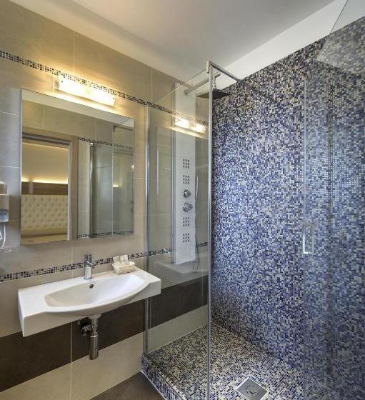 חדר סטנדרט נוף לים, Hollywoods