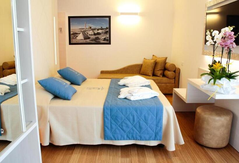 חדר סטנדרט נוף לים, Hollywoods