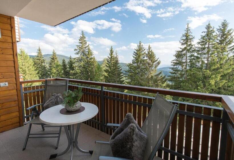 Полулюкс с Балконом, Josef Mountain Resort
