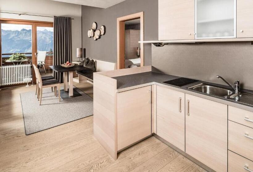 豪华套房, Josef Mountain Resort