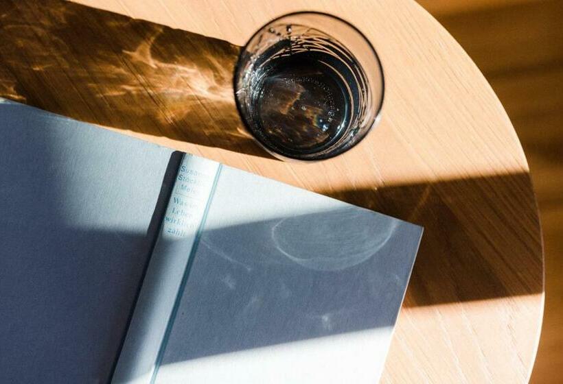 スーペリアールーム, Paradies