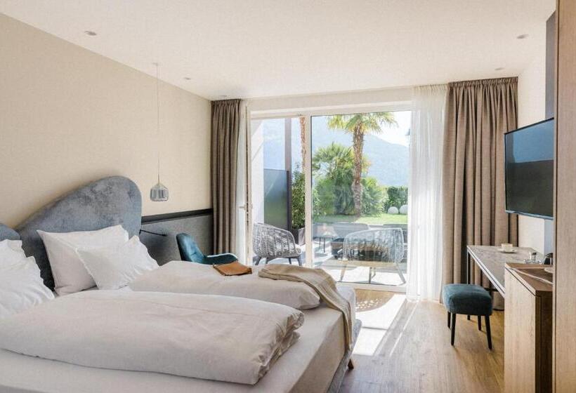 テラス付スイート, Paradies