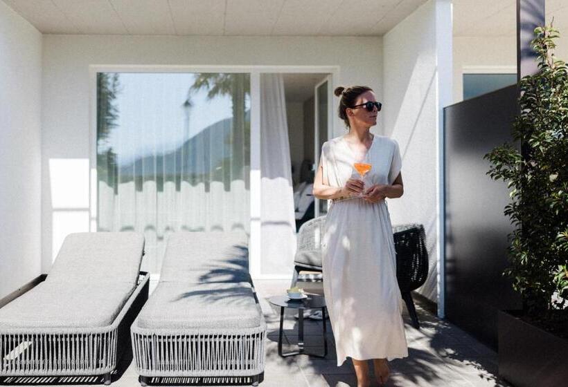 テラス付スイート, Paradies