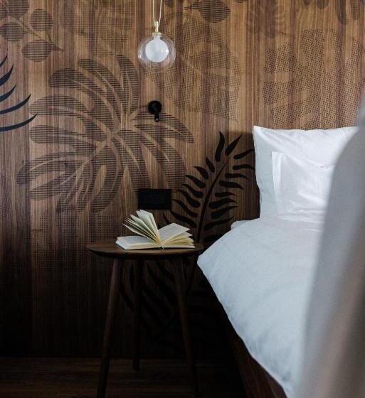 デラックススイート, Paradies