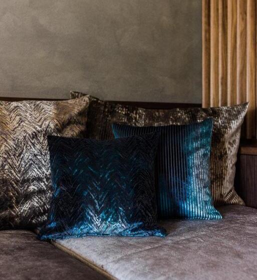 デラックススイート, Paradies