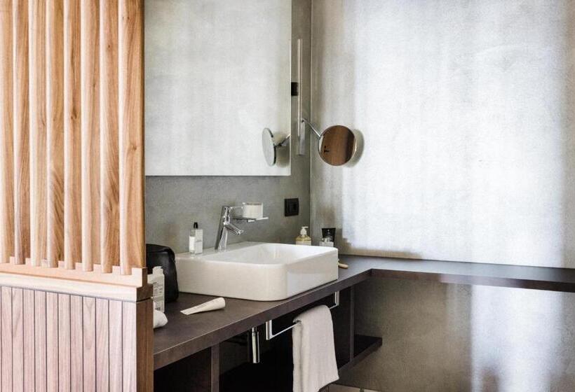 デラックススイート, Paradies