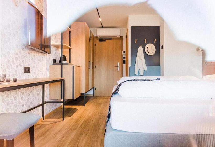 バルコニー付ベーシックルーム, Paradies