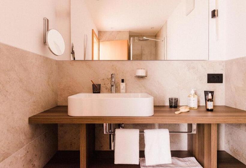 バルコニー付ベーシックルーム, Paradies