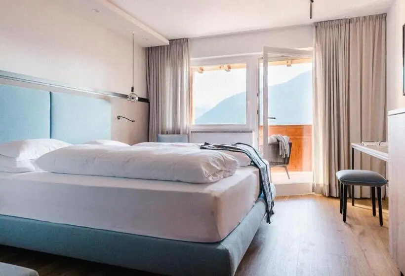 Basic-huone Parveke, Paradies