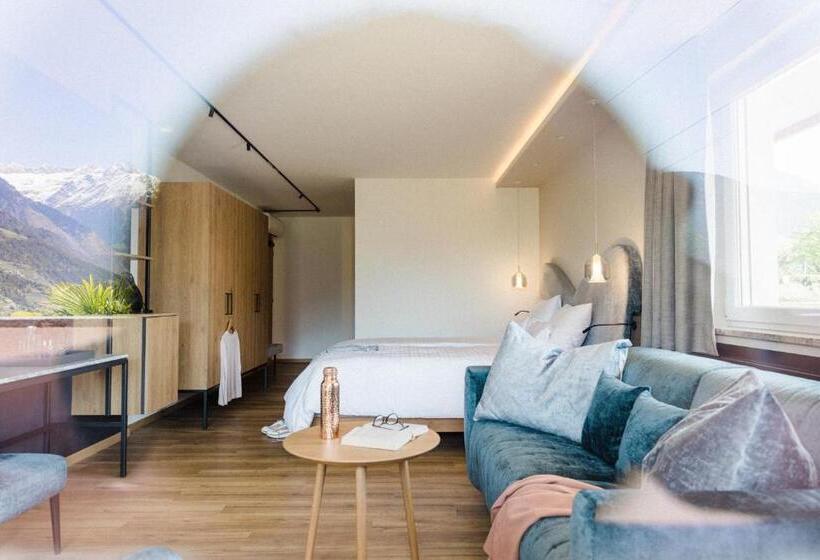 ジュニアスイート, Paradies