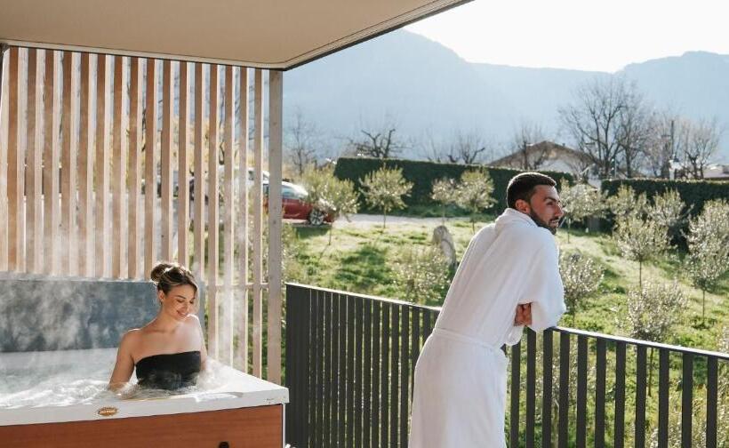 デラックススイート, Paradies