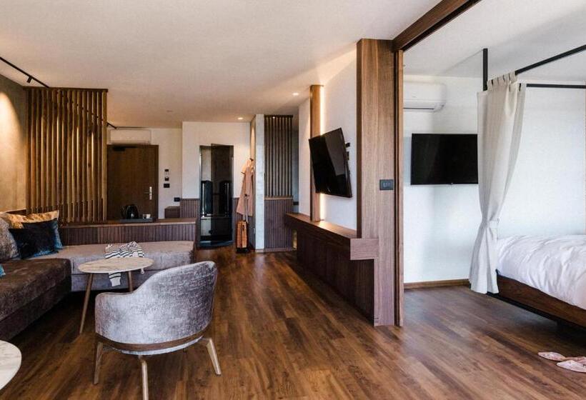 ペントハウススイート, Paradies