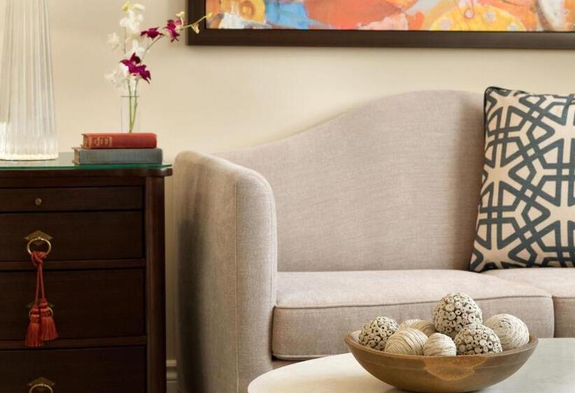 标准间, Reikart House Buffalo, A Tribute Portfolio