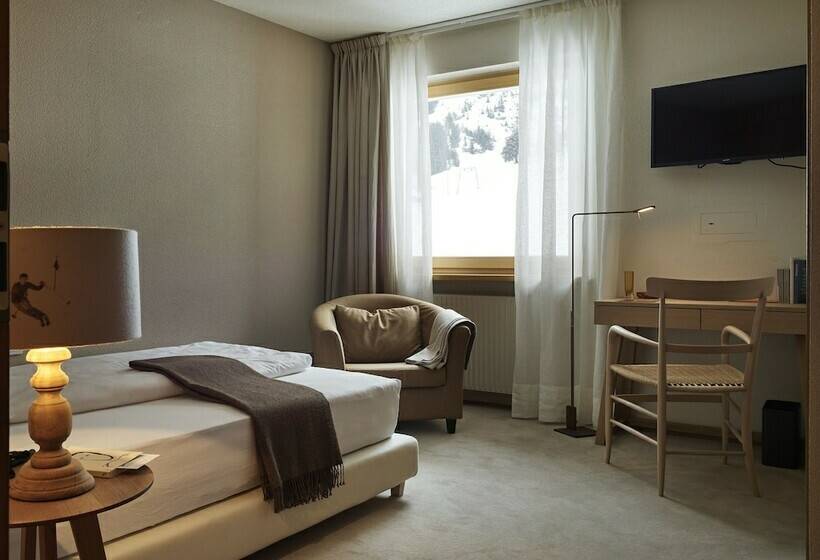 غرفة قياسية فردية, Schwarzwand