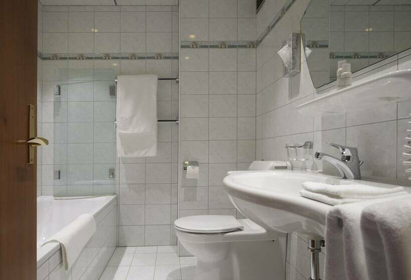 غرفة قياسية, Schwarzwand