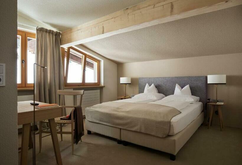 غرفة قياسية, Schwarzwand