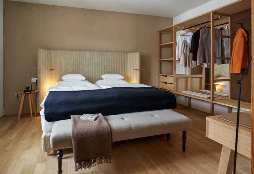 غرفة قياسية, Schwarzwand