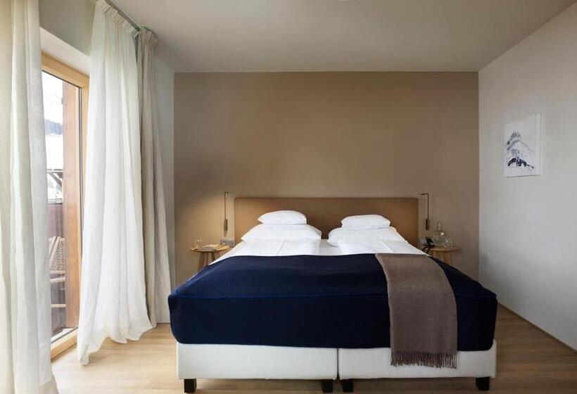 غرفة قياسية, Schwarzwand