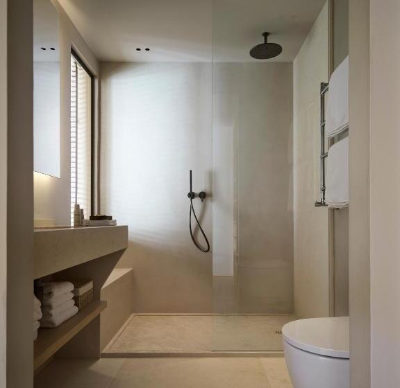 جناح, Schwarzwand